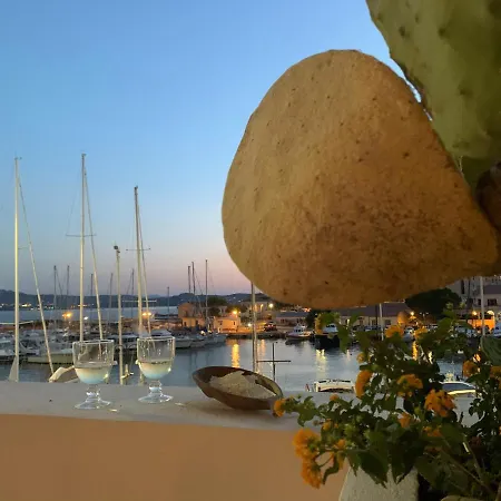 Terrazza Su Cala Gavetta * La Maddalena (Sassari)